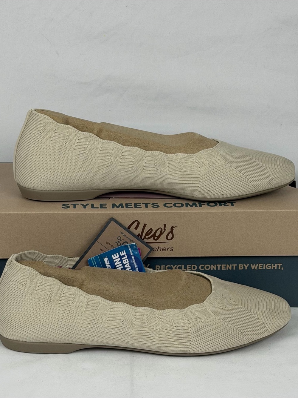Skechers Cleo Style Flat Women’s Size 11 159273-OFWT Off White Fabric